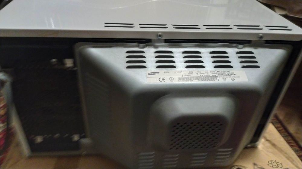 Мікрохвильова піч Samsung