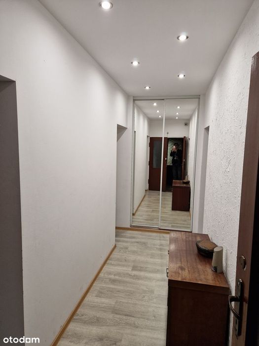 Dom z piwnicą , garażem i dużym ogrodem