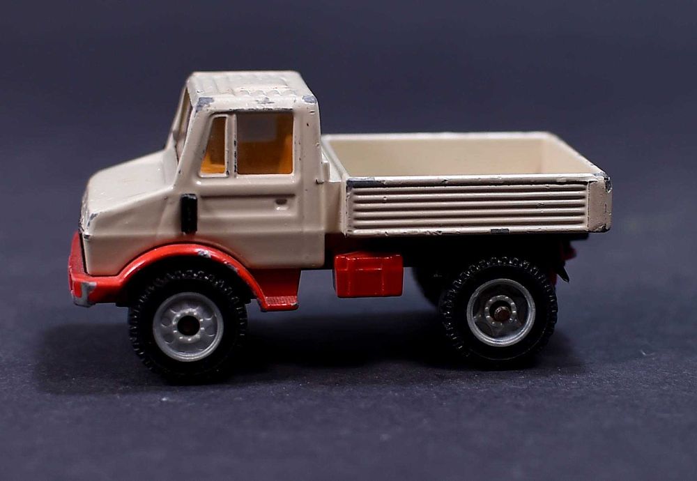 Samochodzik # Siku - Unimog U1500
