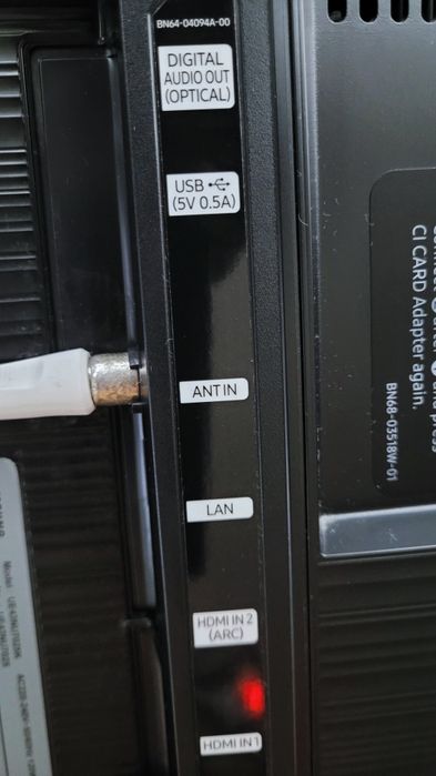 Baixa de preço. Smart TV 43' Samsung  pouco uso. Com  antena e manual