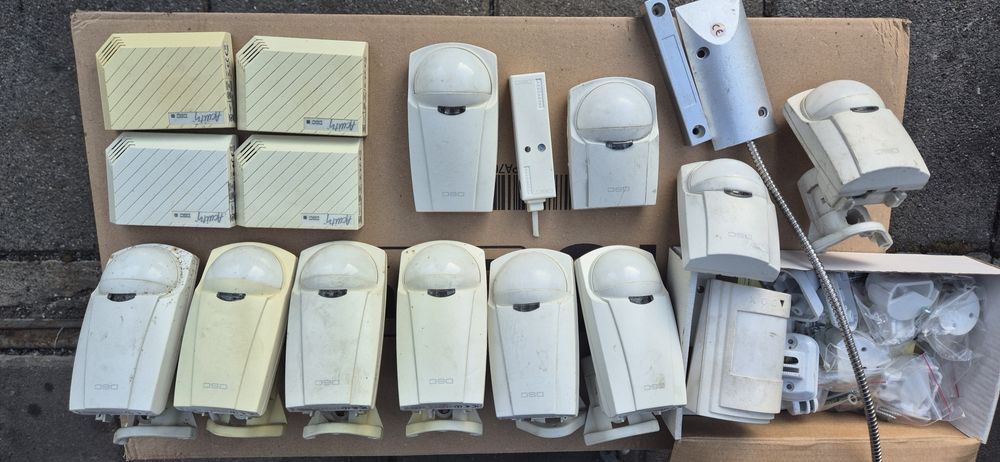 Alarm czujniki PIR DSC