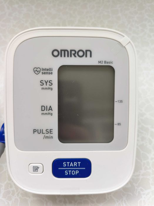 Тонометр Omron M2 Basic HEM-7121-ARU автоматичний з мережевим адаптером (стан нової речі)