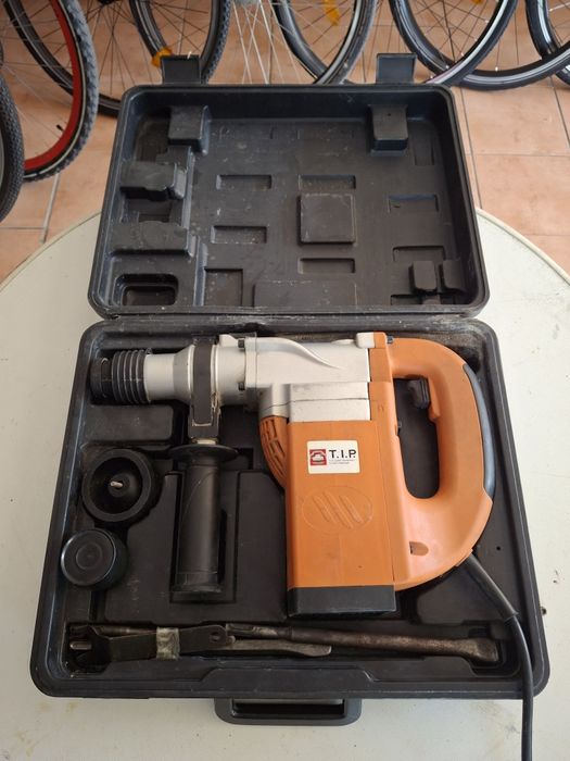 Перфоратор бочковый BOHRHAMMER BMH 1000.