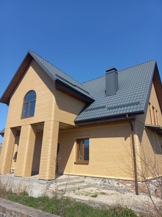 Будинок з прямим виходом до р. Роська