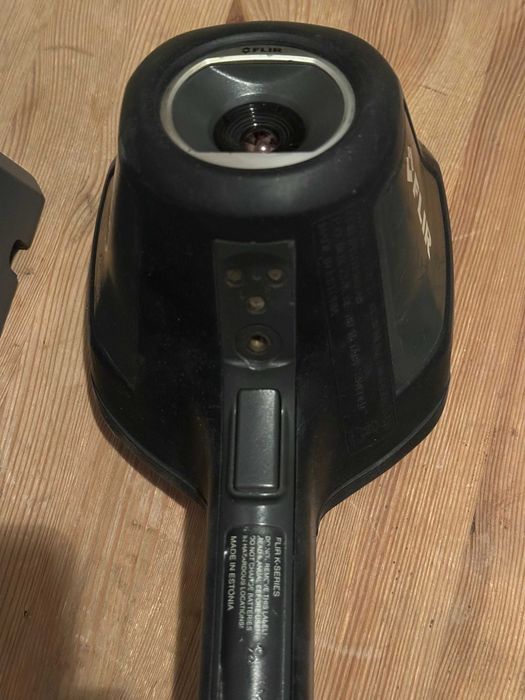 Kamera termowizyjna FLIR K55 + Stacja dokująca + retraktor + 2 baterie
