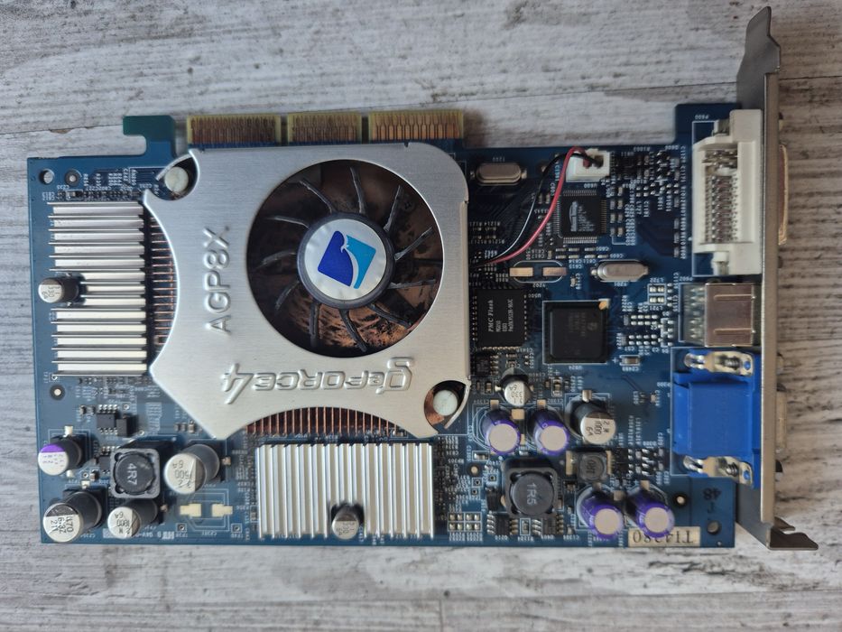 Karta graficzna Geforce4 AGP8X