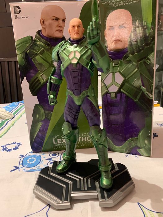 Estátuas - Dc Collectibles