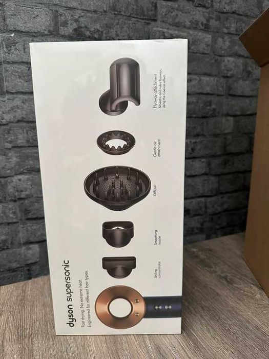 Świetna suszarka do włosów.