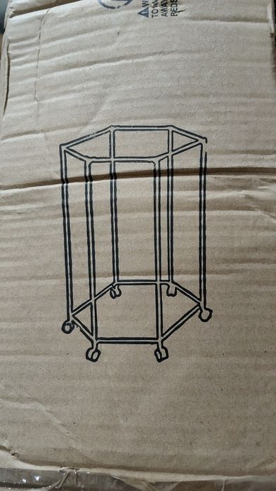 Wieszak na ubrania obrotowy