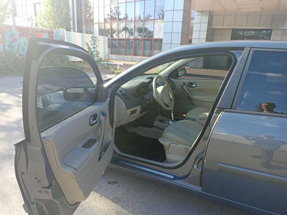 Продам Renault Megane 2006 в отличном состоянии.