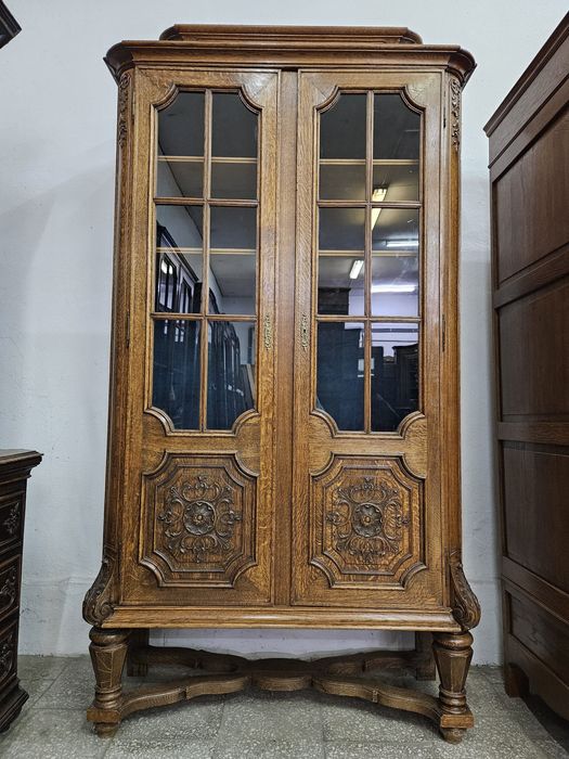 Ładna dębowa witryna biblioteczka z Francji /