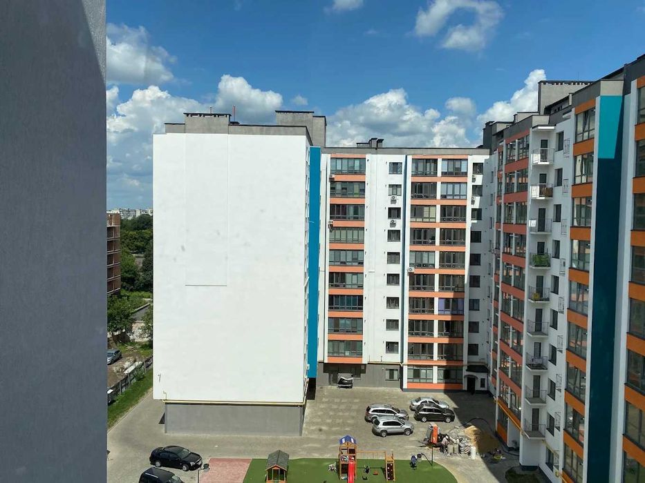 Квартира в новобудові з гарним плануванням.