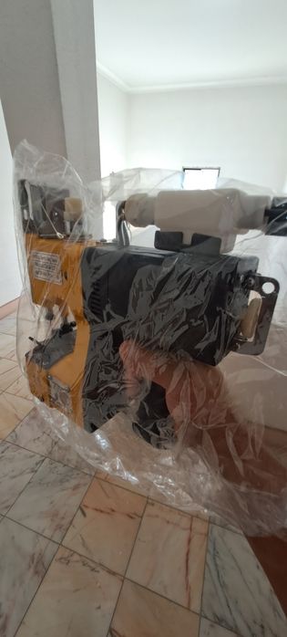 PROMOÇÃO Máquina de coser sacos, lonas, etc. ...