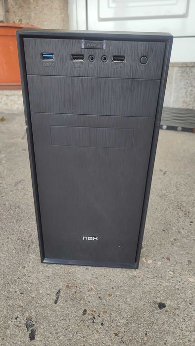 Torre de PC Fixo Como Nova