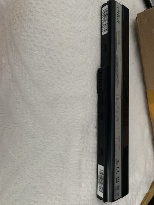 Batteries for LENOVO, HP, and TOSHIBA — New in Box and Caddy for Drives64584763544834124