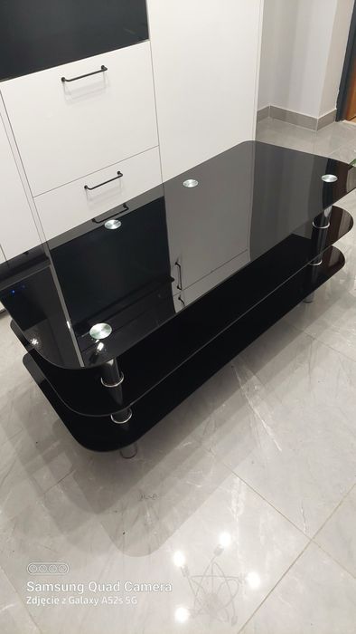 Stolik rtv czarne szkło