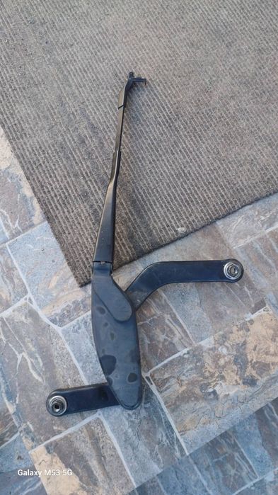 Дворник держатель поводок мерседес w220 мерседес