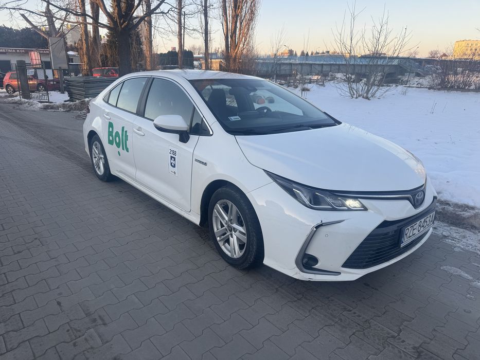 Toyota Corolla E21 1.8 Hybrid + LPG | 2022 | Sedan | VAT 23%