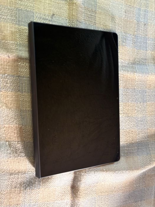 Tablet Lenovo Yoga Tab 11 w bardzo dobrym stanie.