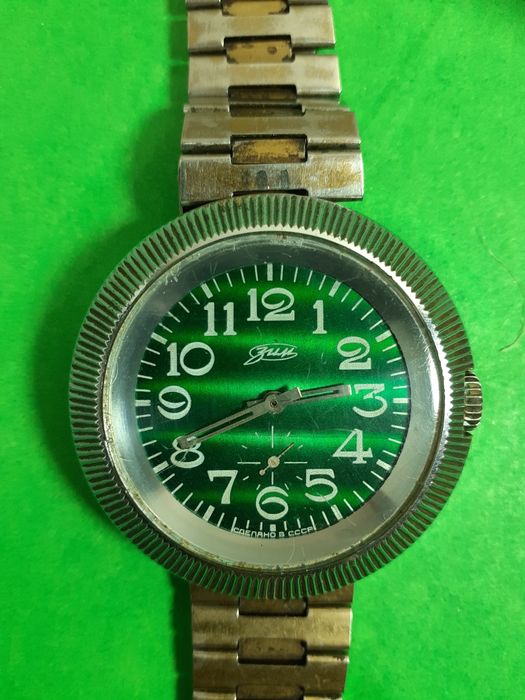 Часы ЗИМ наручные СССР