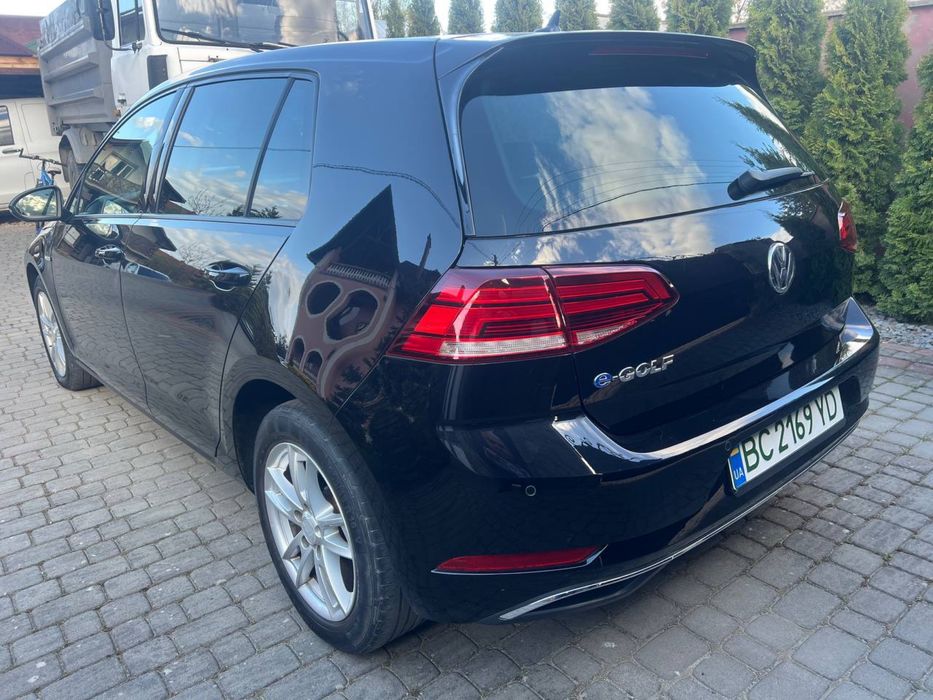Volkswagen e-Golf електро 2018 36 квт