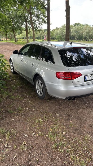 Sprzedam A4B8 2009r