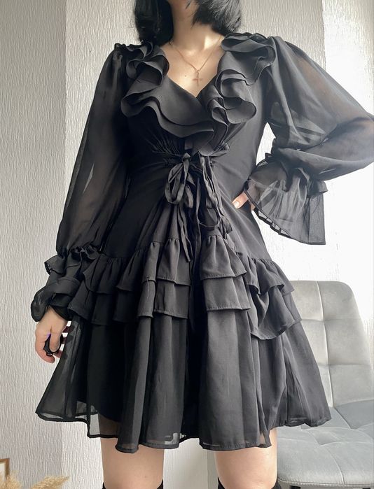 Гарна сукня з рюшами Boohoo, р-р  uk 8-10