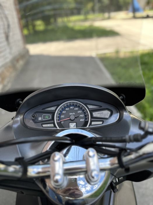 Скутер-мопед Honda PCX-150