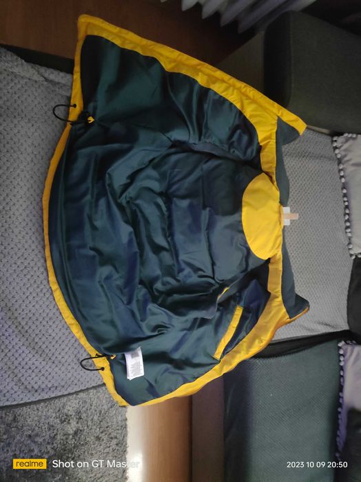 Witam mam do sprzedania bezerawnik puchowy (gesi puch ) adidas neo