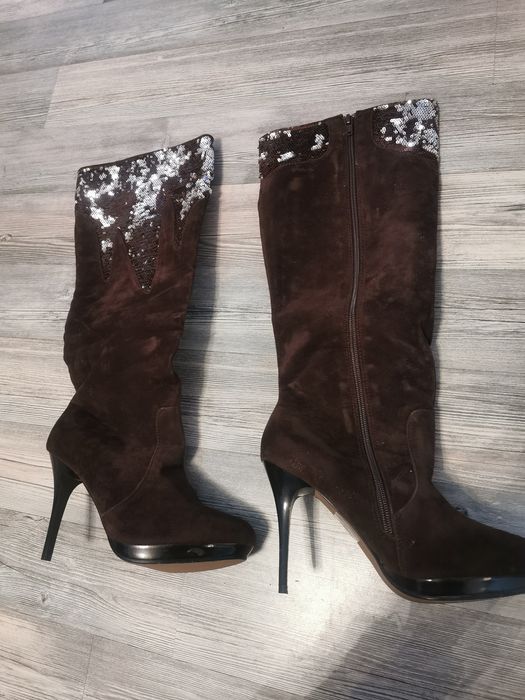 Buty długie cekiny cyrkonie czarne szpilka brązowe zamsz