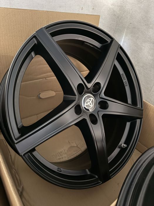 Nowe alufelgi 5x114.3 19”  Toyota Auris C-HR Camry Corolla Highlander Rav4 Venza