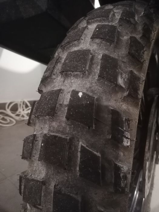 Pneus mota Michelin e karoo