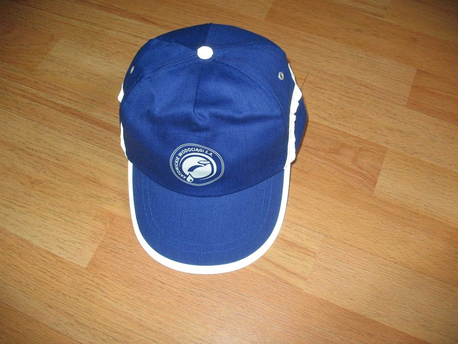 Czapka z daszkiem z odblaskami