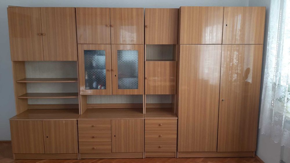 Sprzedam regał z czasów PRL