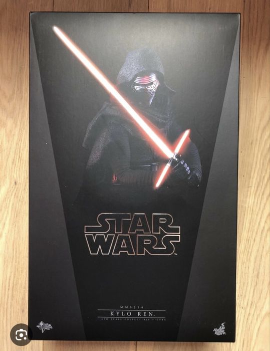 Kylo ren hot toys
