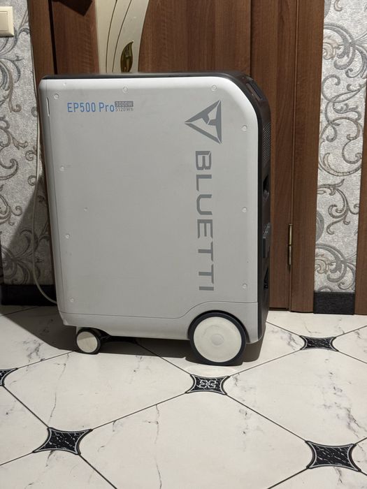 Bluetti EP 500 Pro, 5120 Вт емність. Зарядна станція
