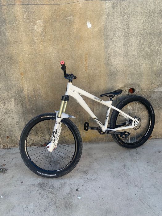 VENDO ou troco bicicleta deviant 24seven