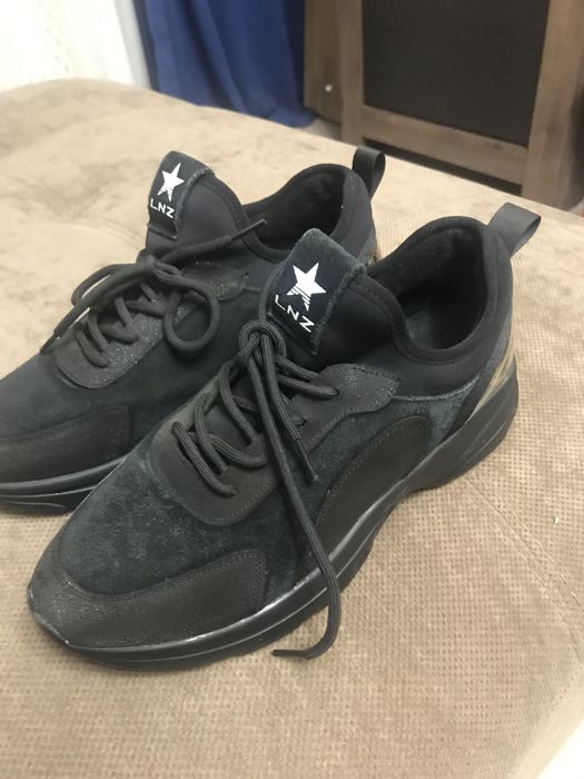 Кросівки на утепленні