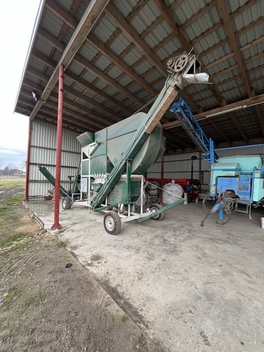 Самохідний, зерноочисний комплекс СОК-25