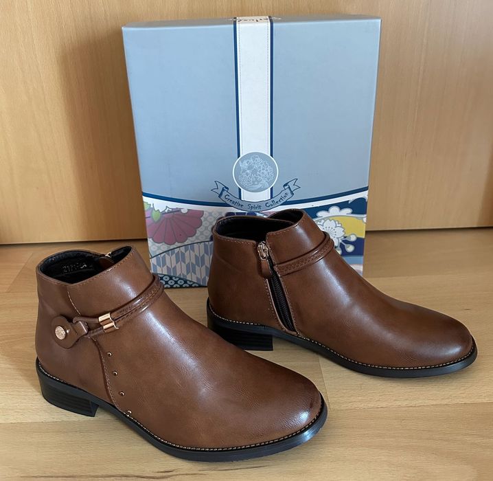 Botas Castanhas Novas Nº 38