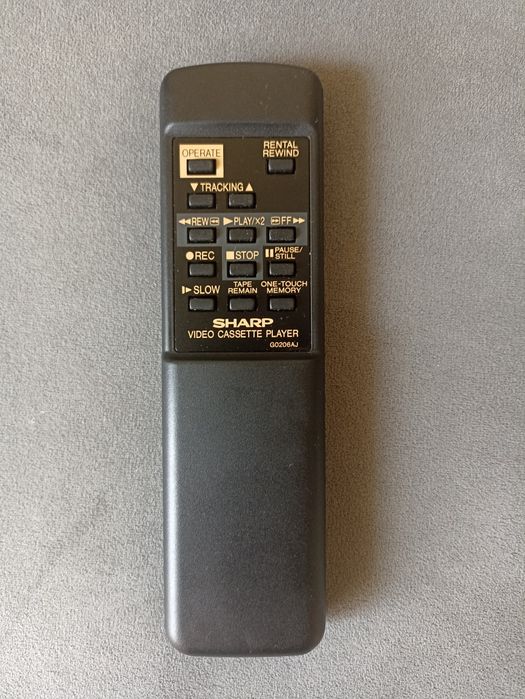 Пульт к видеомагнитофону Sharp