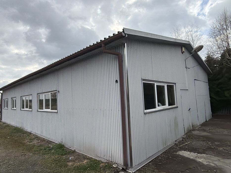 Hala magazynowa 260m2 + Biuro  140m2 Ogrzewane Wynajem