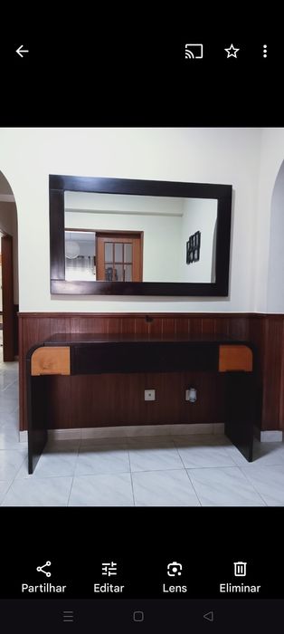 Aparador com espelho