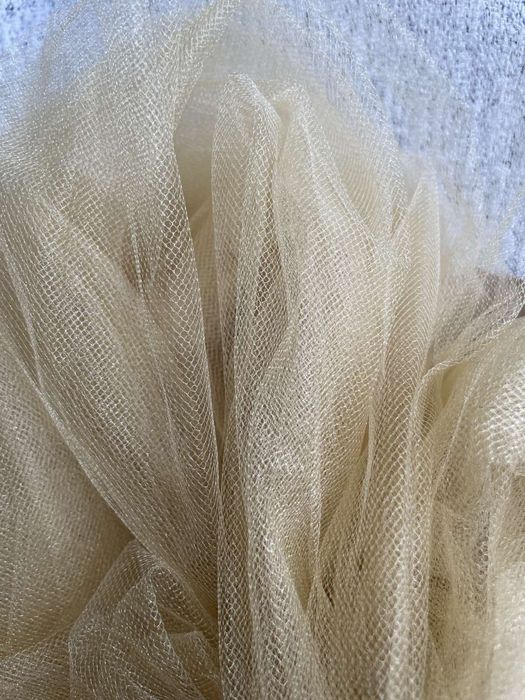 Фатін золотого кольору