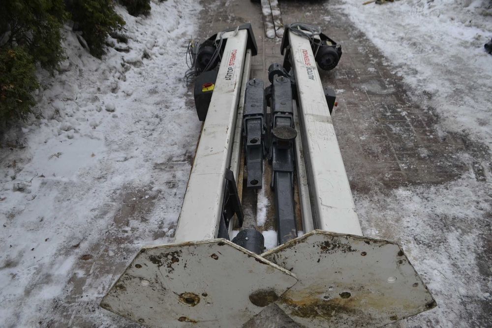 Podnośnik dwukolumnowy Stenhoj 3200kg śrubowy 2019r na części Polecam