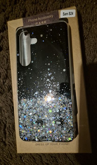 Samsung s 24 z akcesoriami