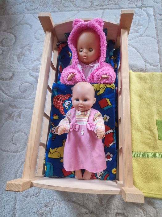 Zestaw dwie lalki bobas ,lozeczko