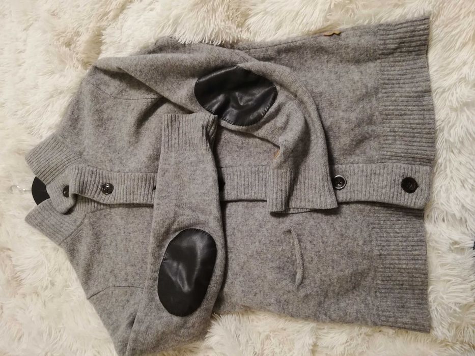 sweter wełniany Peak Performance M 38 L 40  100% lambwool vergin wool