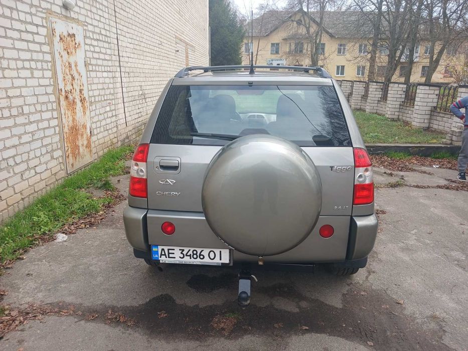 Продам автомобіль черрі тіго 2008р коробка автомат