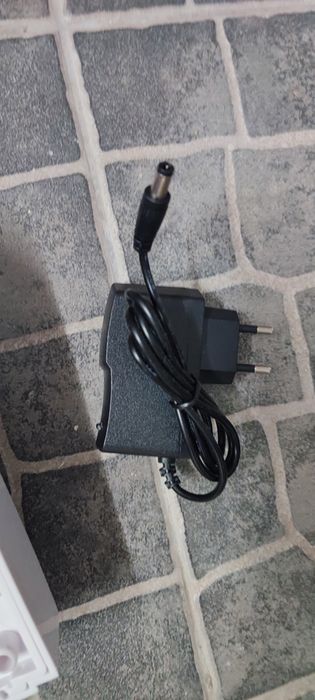 Sirene de Alarme KERUI com Luz Estroboscópica